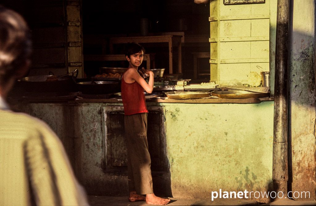 Food vendor, Pushkar, Rajasthan, Northern India, 2002 (35mm slide film)