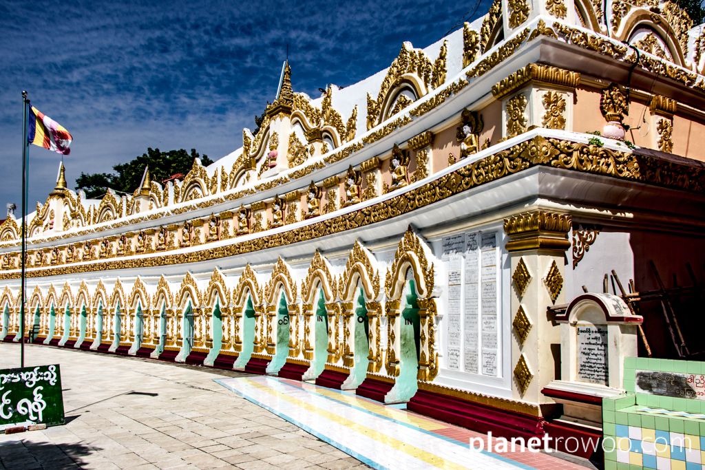 U Min Thonze Pagoda, Sagaing Hill, Mandalay, Myanmar, 2017